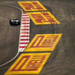 Logo apposé sur asphale